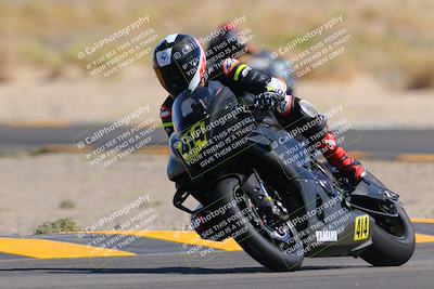 media/Oct-08-2022-SoCal Trackdays (Sat) [[1fc3beec89]]/Turn 16 (125pm)/